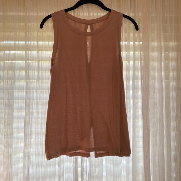 Super soft and stretchy tank top - Picture 1 of 1